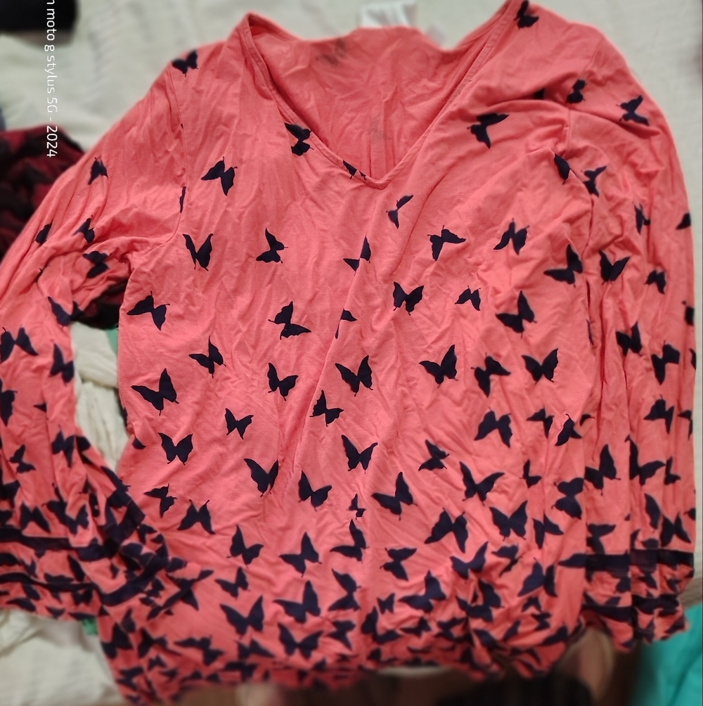 Elle Pink Long Sleeve V-Neck Butterfly Print Top